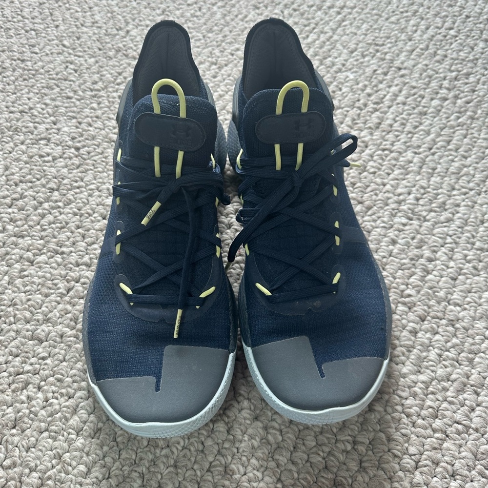 Steph Curry 6 International Boulevard Under Armour Basketball Shoes